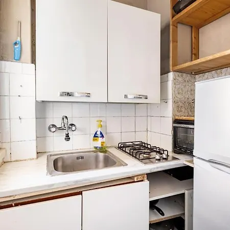 Apartment 5 Minuti Dai Navigli - Wifi Gratis - Monolocale Ben Servito *