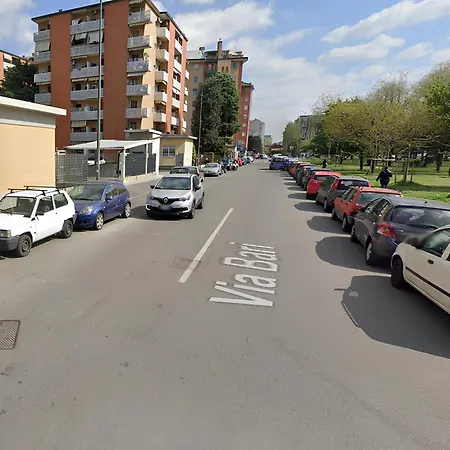 Apartment Comfy & Chic Near Universita Iulm & Famagosta-ideal For Work *