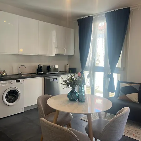 Regina In Melegnano - Wifi, Breakfast Box And Terrace *