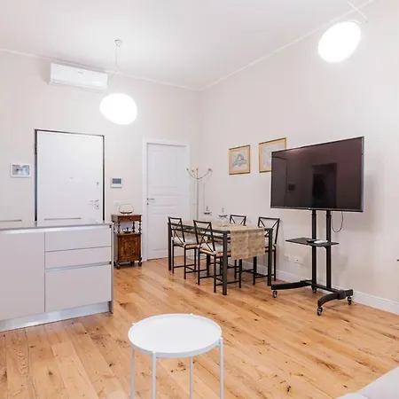 Homeby, Tiepolo * מילאנו