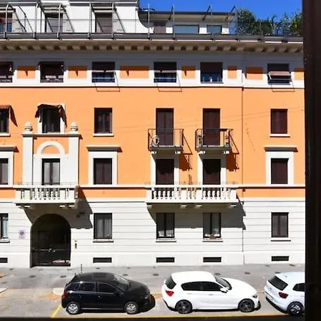 Apartment Beautiful Flat With Terrace In City Center