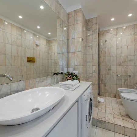 Royal - Duomo Santo Stefano Apartment *