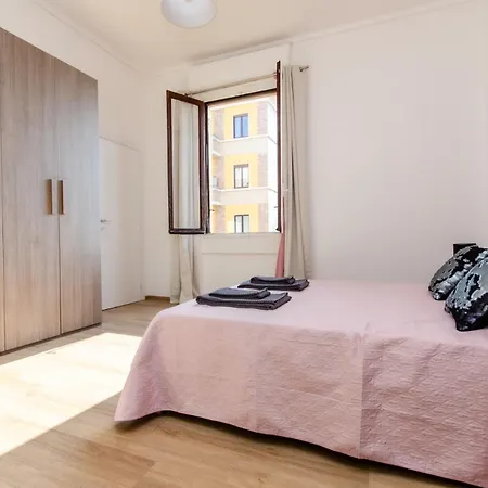 Privatunterkunft Pink *