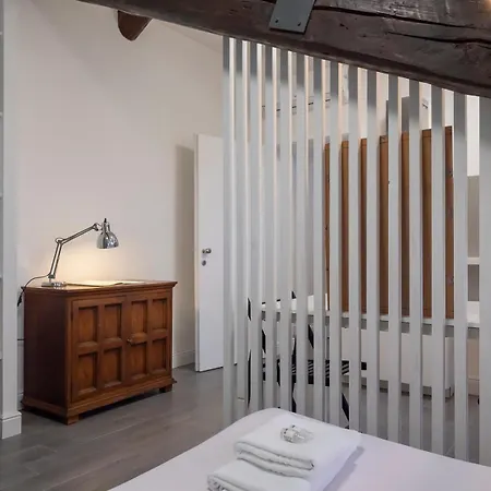 Xenia - Elegant Penthouse In Fiera Area * Milan
