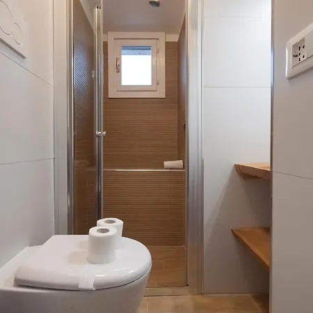 Xenia - Elegant Penthouse In Fiera Area * Milan