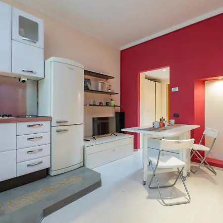 Apartment Xenia - Colorful In Fiera Area *
