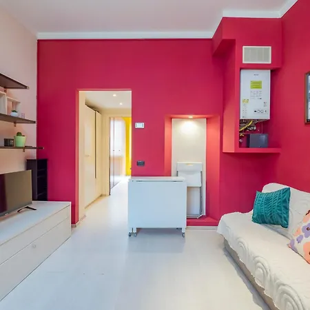 Xenia - Colorful In Fiera Area Apartment *