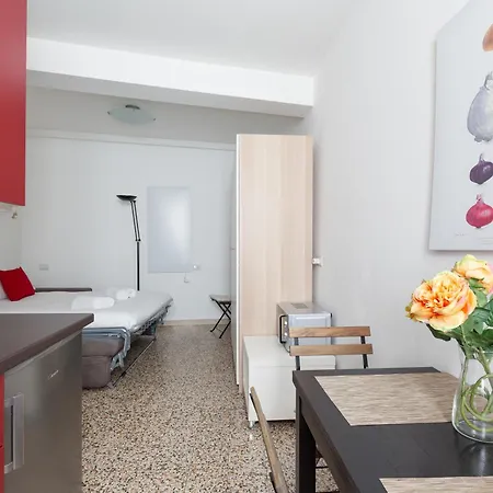 Appartamento Sant'ambrogio - Modern Studio! *