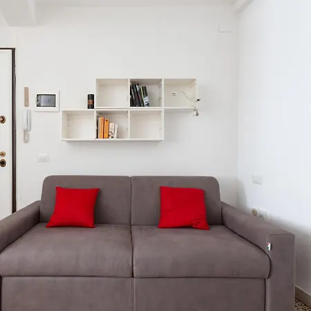 Guesthost - Sant'ambrogio Modern Appartamento Milano