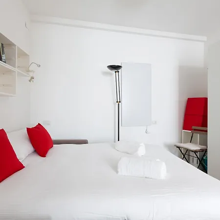 Sant'ambrogio - Modern Studio! *