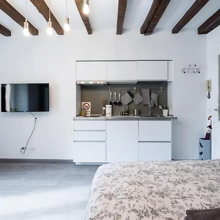 Navigli - Vigevano 45 & Casale 3a Apartmán Milán