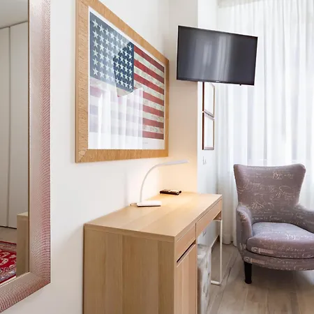 Elegante E Silenzioso- Luce Apt. Vt37 公寓 米兰