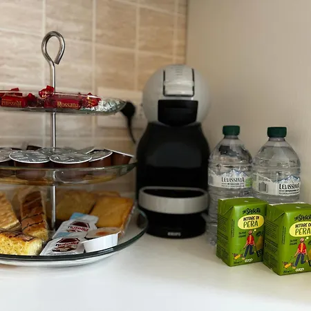 Regina In Sky Santa Giulia - Sky Tv, Wifi E Breakfast Box Apartamento