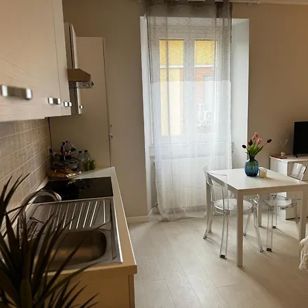 Apartamento Regina In Sky Santa Giulia - Sky Tv, Wifi E Breakfast Box
