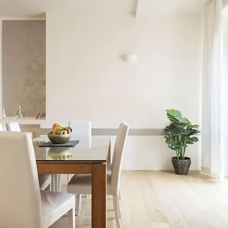 Spacious Near Duomo *