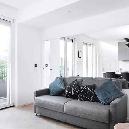 Easylife - Gioello Con Terrazzo Vicino Al Duomo Apartment *