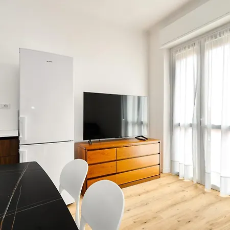 아파트 Joivy 1-bed With Balcony Near Subway *