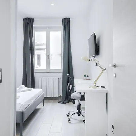 Easylife - - Buenos Aires 52 - Buenos Aires * Milan