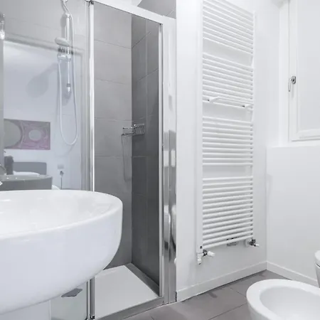 Apartment Easylife-appartamento Con Terrazzo In Porta Romana Milan