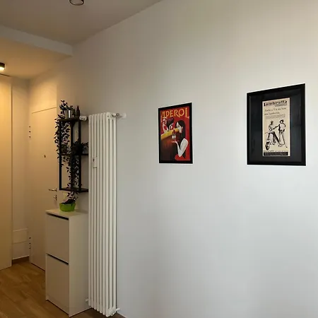 Repetti Design - 10 Min To Centre & Airport Apartment