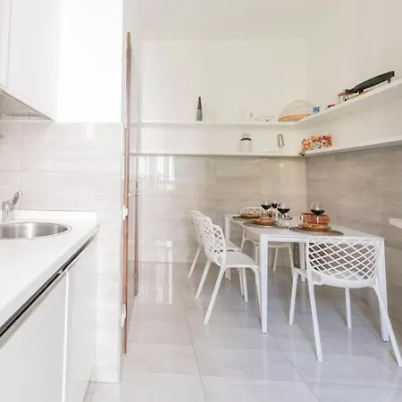 Residenza Castello Sforzesco - *