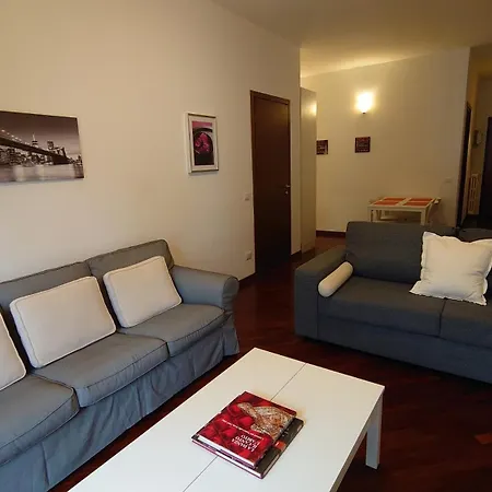 Trilocale Zona Corso Sempione Vicino Metro Mm5 - Losanna Lejlighed