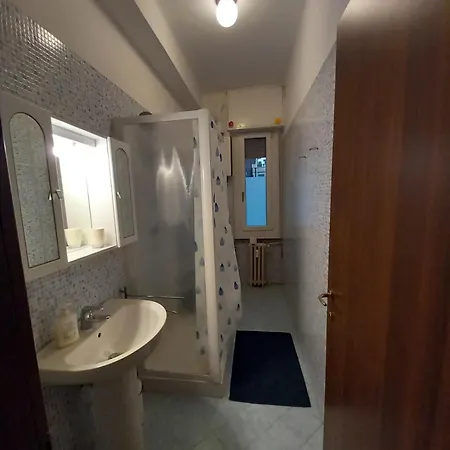 Spazioso Bilocale Vicino Metro Mm4 Argonne - Lome 315