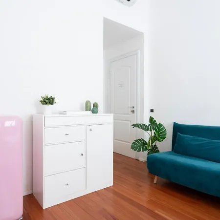 New! Lovely & Friendly In Center C Apartment *