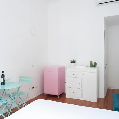 New! Lovely & Friendly In Center C شقة *