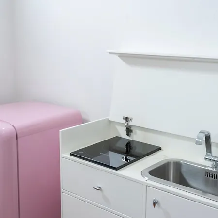شقة New! Lovely & Friendly In Center C ميلان
