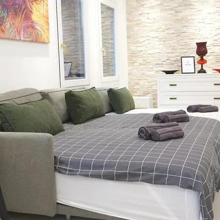 Pallavicino, 31 - Ampio Loft Con Giardino
