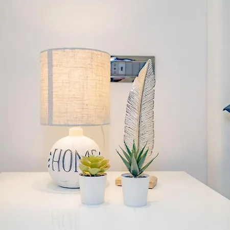 Lovely - Corso Milánó