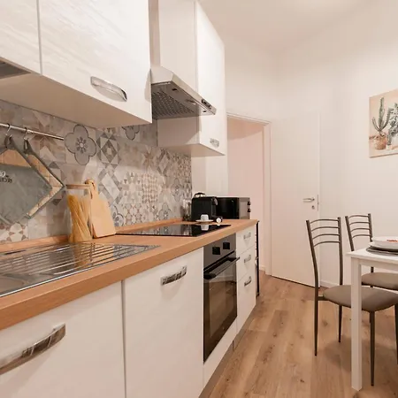 I Host - Campiglio 13 *