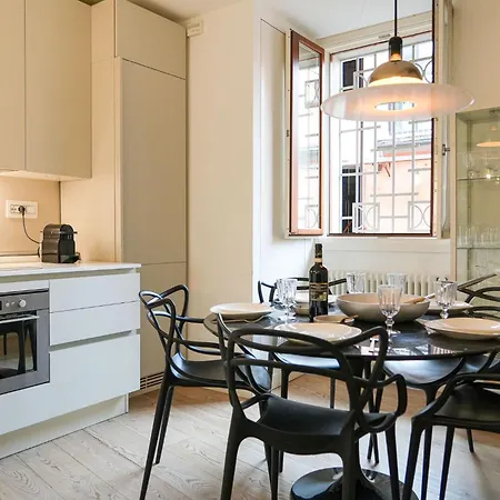 Porta Garibaldi Luxe Apartment *