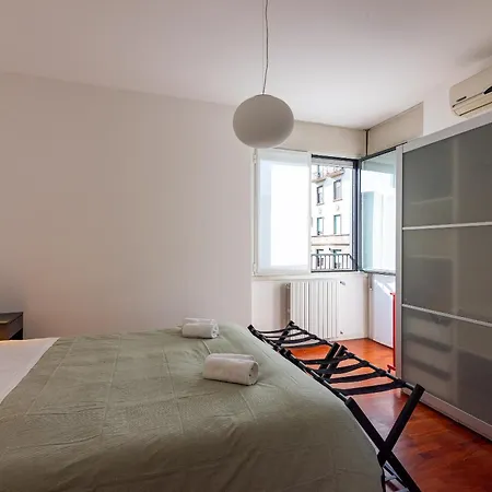 Daniele Flat - Free Wi-fi & M4 Metro Appartement