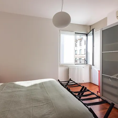 Daniele Flat - Free Wi-fi & M4 Metro Appartamento