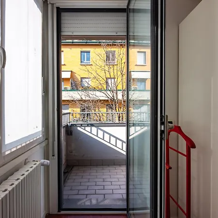 Appartamento Daniele Flat - Free Wi-fi & M4 Metro *