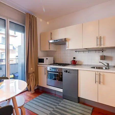 Daniele Flat - Free Wi-fi & M4 Metro アパート