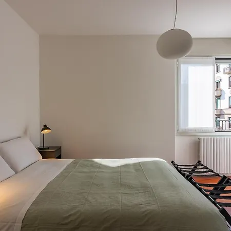 Daniele Flat - Free Wi-fi & M4 Metro Appartamento *