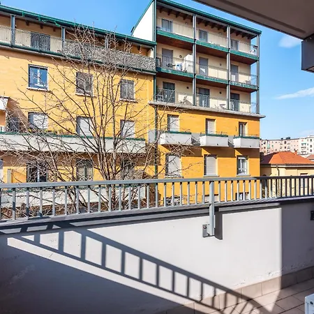 Daniele Flat - Free Wi-fi & M4 Metro Apartment *