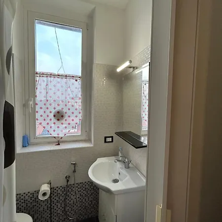 In Zona Loreto Vicino Metro Mm1 E Mm2 - Lippino