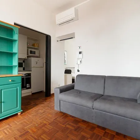 Crescenzago Cosy Apt! *