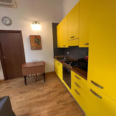Apartment Accomodo Mib60 Bilocale Navigli Milan