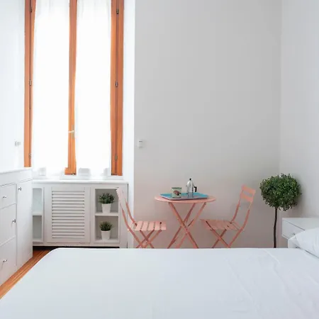 New! Lovely & Friendly In Center D Milan