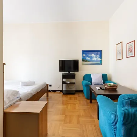 Appartamento Forlanini - Functional With Balcony!