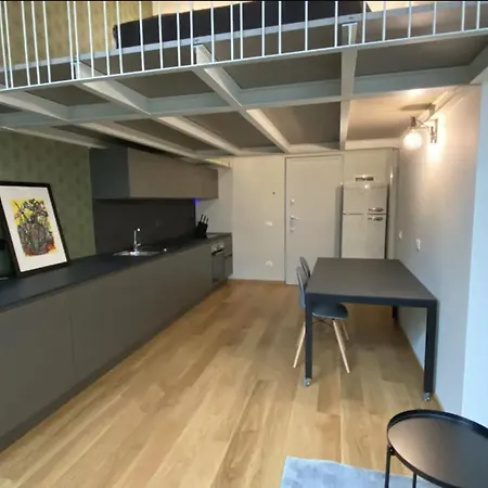 Modern Loft In Porta Venezia