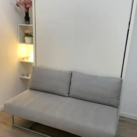 아파트 Grazioso Monolocale 밀라노