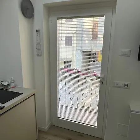 Grazioso Monolocale דירה *