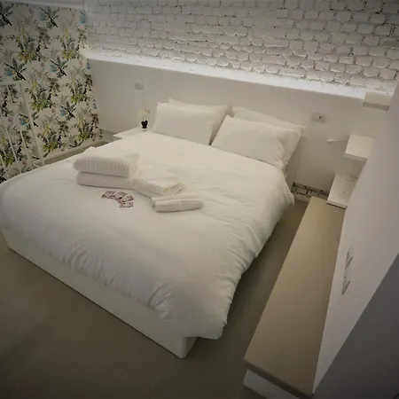Apartment Lombardini 1 *