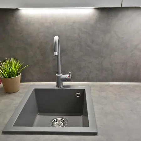 Lombardini 1 * Milano